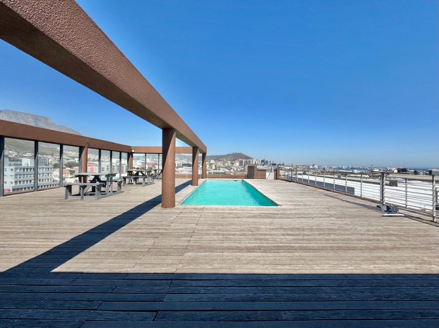 1 Bedroom Property for Sale in Woodstock Western Cape